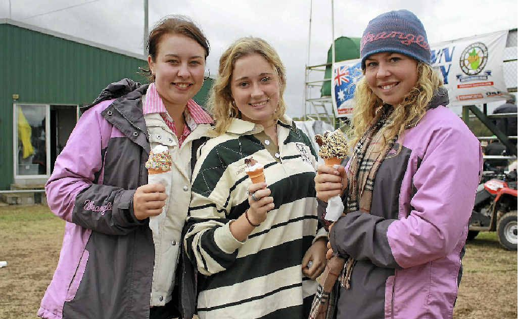 Deanna Stevenson, Kearney Fahey and Kylie Stevenson braved the weekend’s chilly temperatures and splurged on an ice-cream cone. Deanna Stevenson, Kearney Fahey and Kylie Stevenson braved the weekend’s chilly temperatures and splurged on an ice-cream cone.